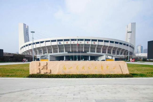 教官脱了男生内裤摸j的小说