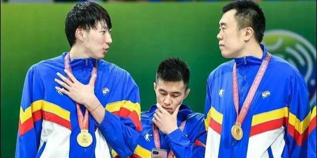 于是我就被叔叔给拯救了动漫免费观看动漫